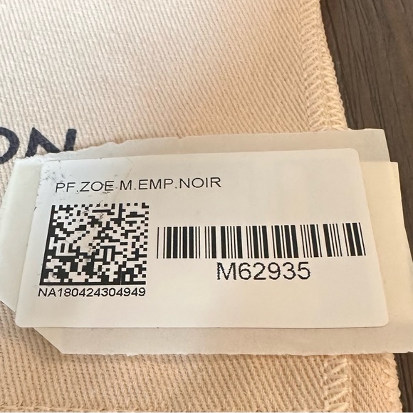 ❌SOLD❌Authentic Louis Vuitton Empriente Zoe Wallet - Picture 9 of 11